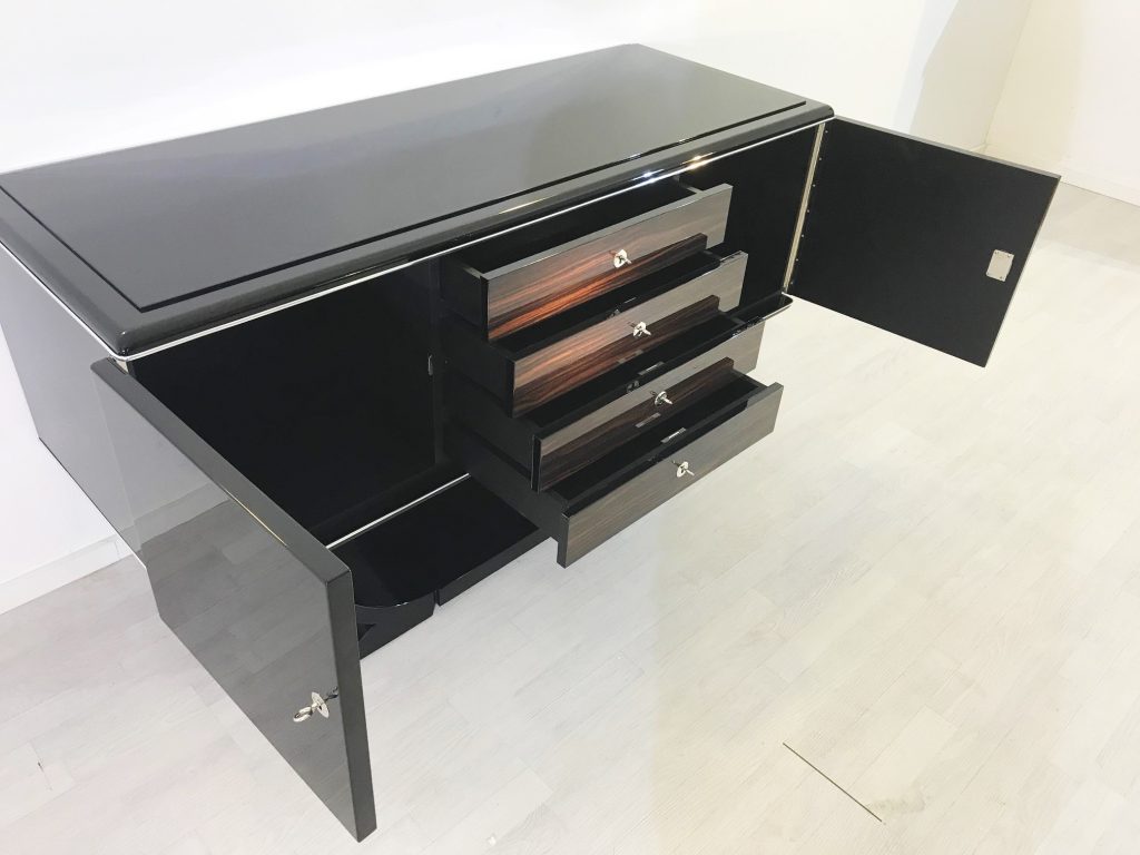 Kleines Art Deco Design Sideboard mit Makassar Details - Original