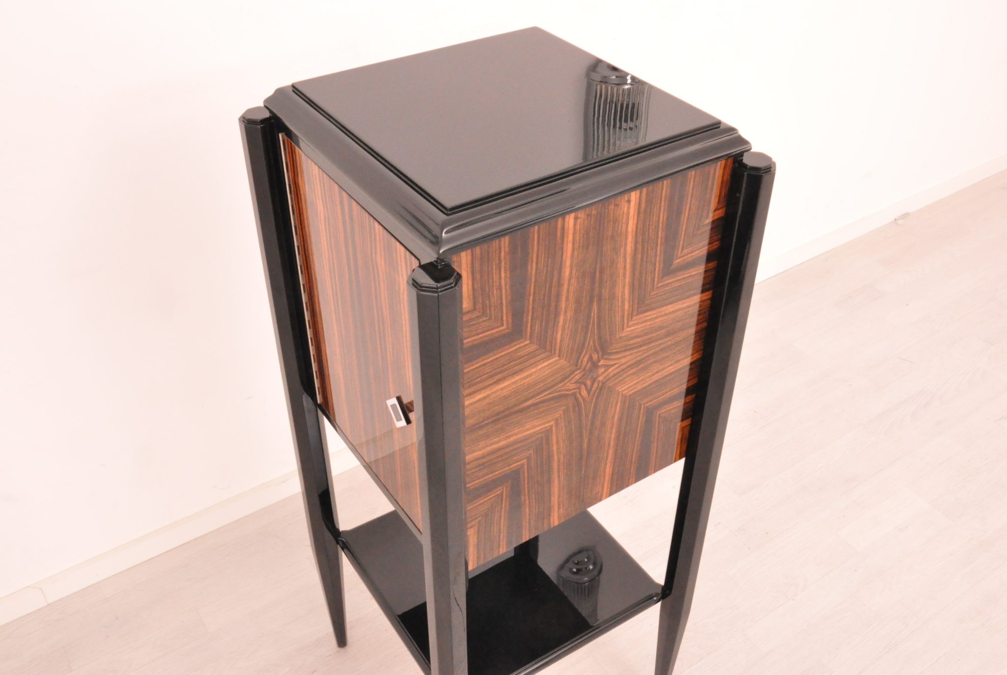 Makassar Art Deco Design Bar Kleiner Barschrank - Original Antike Möbel