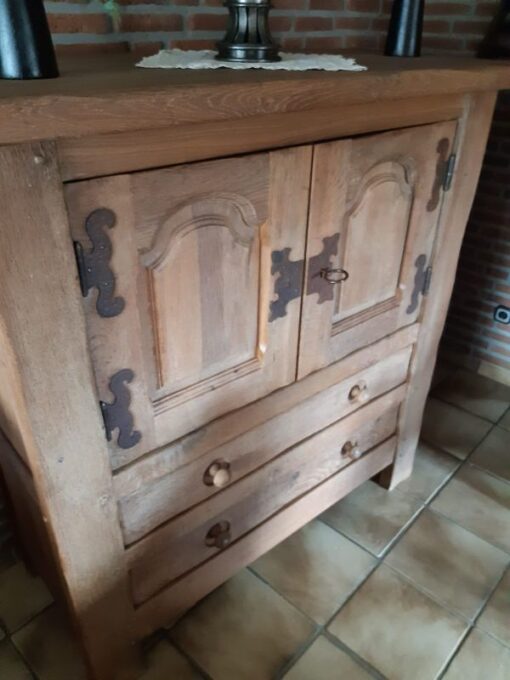 Zwei Massive Holzschränke - Original Antike Möbel