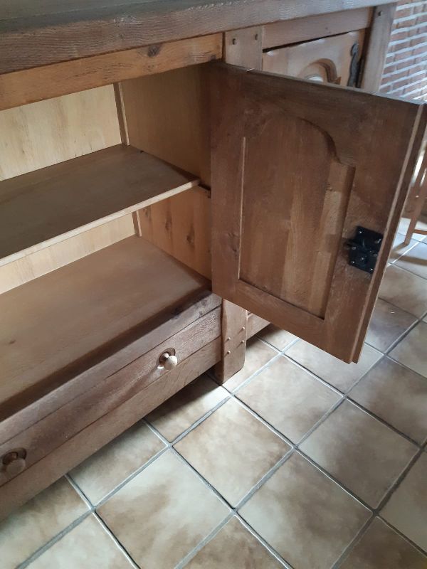 Zwei Massive Holzschränke - Original Antike Möbel