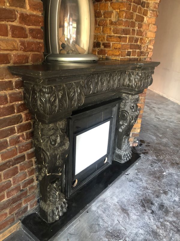 Kaminfassade aus Stein und Echt-Marmor - Original Antike Möbel