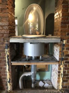 Kaminfassade aus Stein und Echt-Marmor - Original Antike Möbel